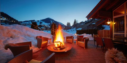 Hotels an der Piste - geführte Skitouren - Hinterglemm - Gemütlicher Abend an der Feuerschale - Rosentalerhof Hotel und Appartements in Saalbach Hinterglemm - Rosentalerhof Hotel und Appartements