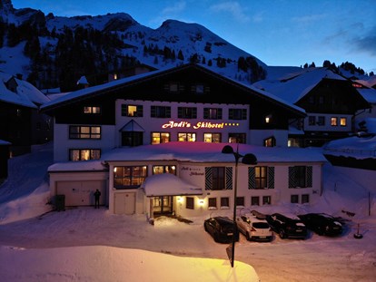 Hotels an der Piste - Hotel-Schwerpunkt: Skifahren & Wellness - Salzburg - Andi's Skihotel