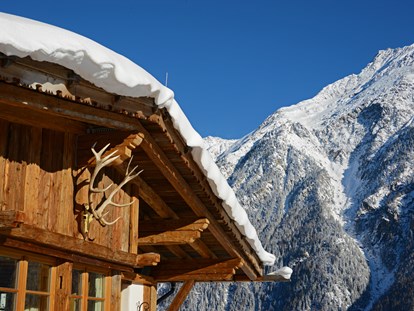 Hotels an der Piste - Ötztal - Aussenansicht Winter - Grünwald Resort Sölden