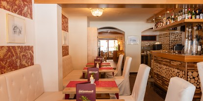 Hotels an der Piste - Wellnessbereich - Ebene Reichenau - Genuss-Bar - Lobby - Genusshotel Almrausch
