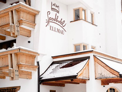 Hotels an der Piste - Pools: Innenpool - Kirchberg in Tirol - Außenansicht  - Sporthotel Ellmau