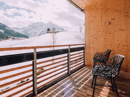 Hotels an der Piste - Parkplatz: gebührenpflichtig beim Hotel - Vorarlberg - Winter Ausblick - Das Naturhotel Chesa Valisa****s
