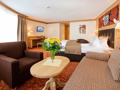 Hotels an der Piste - Hotel-Schwerpunkt: Skifahren & Familie - Fendels - Gemütliche Zimmer & Suiten - Skihotel Edelweiss Hochsölden