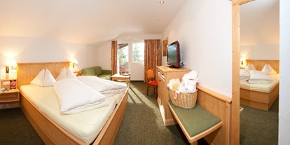 Hotels an der Piste - Parkplatz: kostenlos beim Hotel - Nockberge - Doppelzimmer "Fichte" - Hotel Berghof