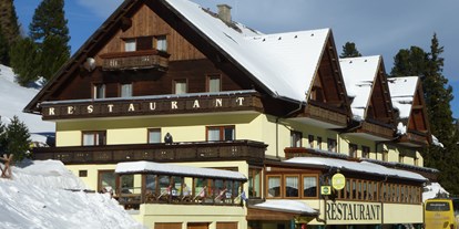Hotels an der Piste - Hotel-Schwerpunkt: Skifahren & Wellness - Treffen (Treffen am Ossiacher See) - Unser Hotel Turracherhof - direkt am Einstieg des Skiliftes - Hotel Turracherhof