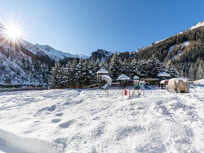 Hotels an der Piste - Zillertal - Winterspielplatz - Kinder- & Gletscherhotel Hintertuxerhof