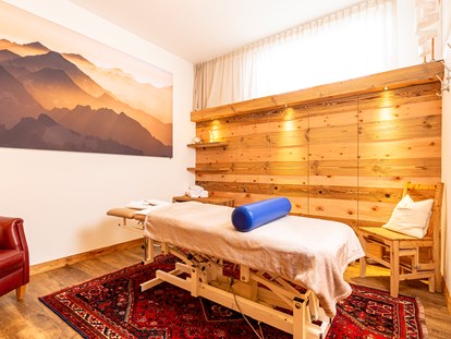 Hotels an der Piste - Zillertal - Massageraum - Kinder- & Gletscherhotel Hintertuxerhof