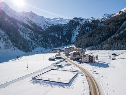 Hotels an der Piste - Fügenberg - ca. 200 Meter bis zur Talstation - Kinder- & Gletscherhotel Hintertuxerhof