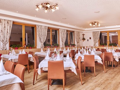 Hotels an der Piste - Dienten am Hochkönig - Gemütliches Restaurant  - Dein MOUNTAIN Wohlfühlhotel Johanneshof