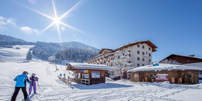 Hotels an der Piste - Fügenberg - Landhotel Tirolerhof und Skipiste Schießhüttel-Lift - Landhotel Tirolerhof