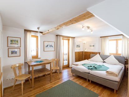 Hotels an der Piste - Hotel-Schwerpunkt: Skifahren & Ruhe - Zimmer nach Westen/Südwesten  - Sattleggers Alpenhof & Feriensternwarte 