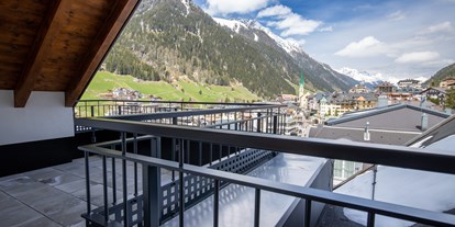 Hotels an der Piste - Tiroler Oberland - Ausblick EZ - Hotel Persura