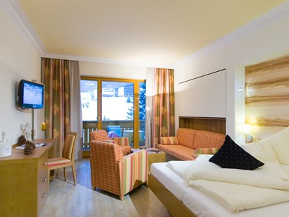 Hotels an der Piste - Parkplatz: kostenlos beim Hotel - Nockberge - Komfortzimmer Nockberge - Familien- & Sporthotel Kärntnerhof****