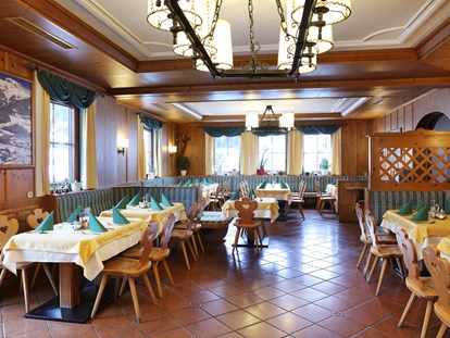Hotels an der Piste - Hotel-Schwerpunkt: Skifahren & Familie - Ramsau am Dachstein - Speisesaal - Landhotel Salzburger Dolomitenhof