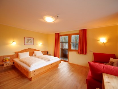 Hotels an der Piste - Hotel-Schwerpunkt: Skifahren & Sparen - Österreich - Zirbenholzzimmer - Hotel-Pension Bruckreiterhof