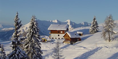 Hotels an der Piste - Ski-In Ski-Out - Hermagor - Ostansicht des Fichtenheims - Almhotel Fichtenheim