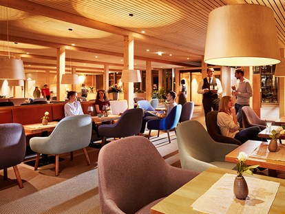 Hotels an der Piste - Hotel-Schwerpunkt: Skifahren & Kulinarik - Bregenzerwald - Lobby/Bar  - Hotel die Wälderin