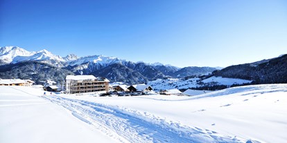Hotels an der Piste - Wellnessbereich - Zams - Alps Lodge im Winter - Alps Lodge