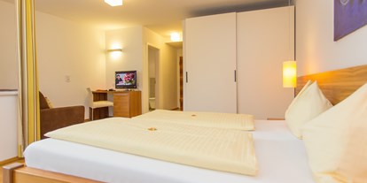 Hotels an der Piste - Pools: Außenpool beheizt - Dienten am Hochkönig - Doppelzimmer Design - Hotel Bacher Asitzstubn