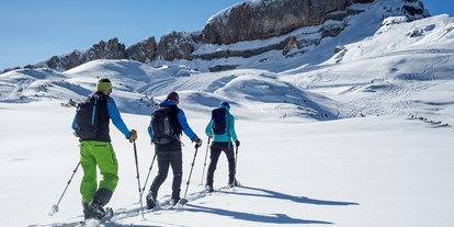 Hotels an der Piste - Hotel-Schwerpunkt: Skifahren & Kulinarik - Riezlern - Schneeschuhwandern am Gottesacker - Travel Charme Ifen Hotel