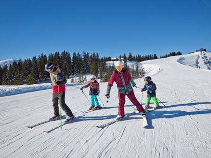 Hotels an der Piste - Skiservice: Skireparatur - Skicircus Saalbach Hinterglemm Leogang Fieberbrunn - Skigenuss für die ganze Familie in Saalbach Hinterglemm  - 4****S Hotel Hasenauer