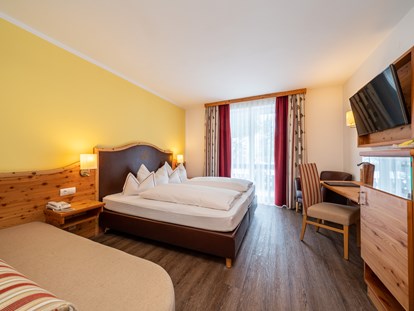 Hotels an der Piste - Hotel-Schwerpunkt: Skifahren & Wellness - Standard Zimmer - Hotel GUT Trattlerhof & Chalets****
