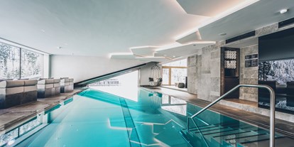 Hotels an der Piste - Verpflegung: Frühstück - Galtür - Infinity Pool mit Pistenblick - Elizabeth Arthotel