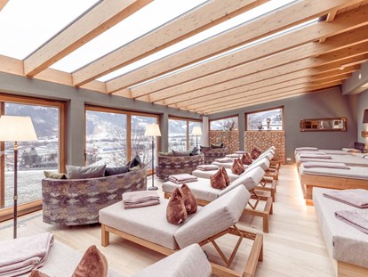 Hotels an der Piste - Hotel-Schwerpunkt: Skifahren & Wellness - Panoramaruheraum mit Wasserbetten - Alpin Family Resort Seetal ****s