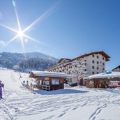 Skihotel - Landhotel Tirolerhof und Skipiste Schießhüttel-Lift - Landhotel Tirolerhof