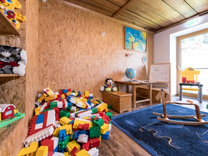 Hotels an der Piste - Trockenraum - Kinderspielzimmer  - Sattleggers Alpenhof & Feriensternwarte 