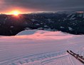 Skihotel: Der/Die Erste auf der Piste ...  - Sattleggers Alpenhof & Feriensternwarte 